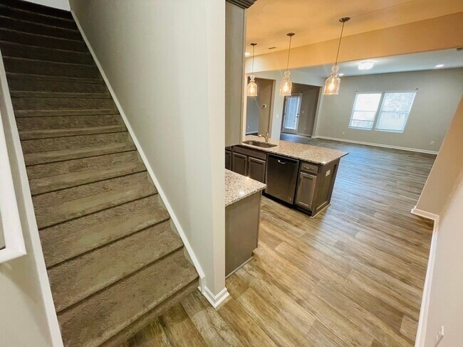 Building Photo - 5962 River Mdw Ct