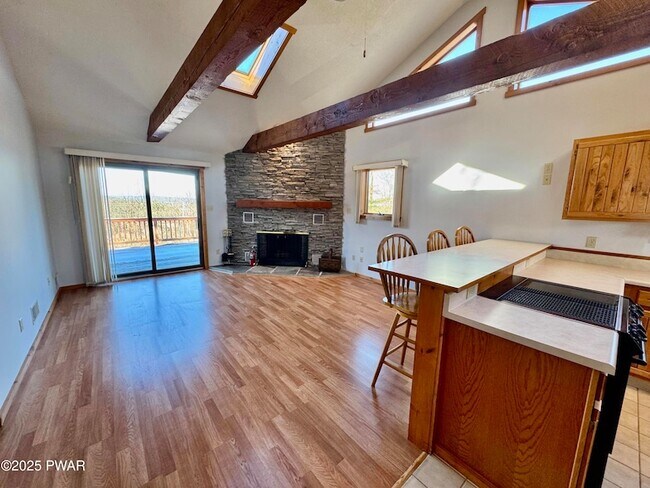 Foto del edificio - 2203 US-6