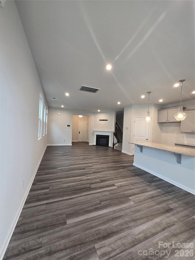 Building Photo - 7223 Encino Pl