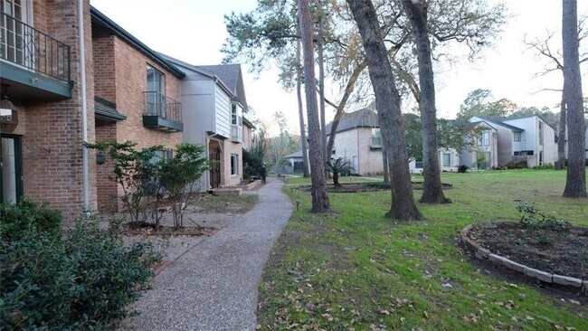 Foto del edificio - 632 N Eldridge Pkwy