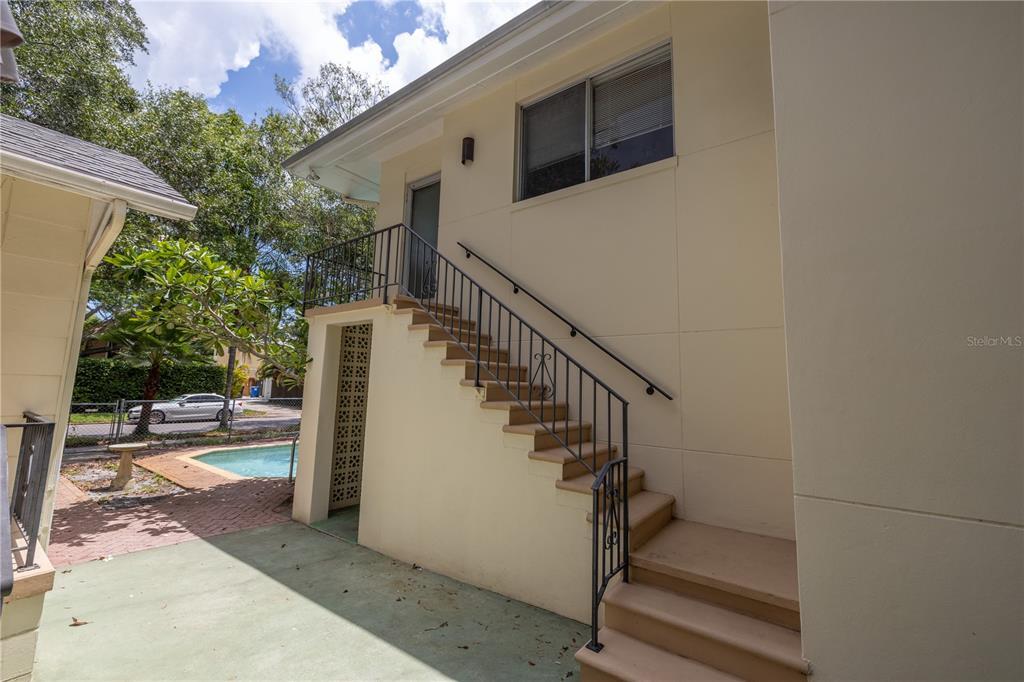 356 14th Ave NE, Saint Petersburg, FL 33701 Room for Rent in Saint