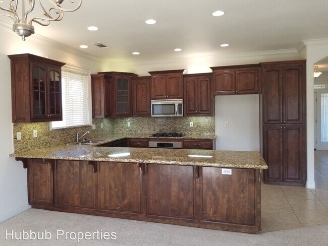 Foto del edificio - 4 br, 2 bath House - 9820 Destiny Dr.