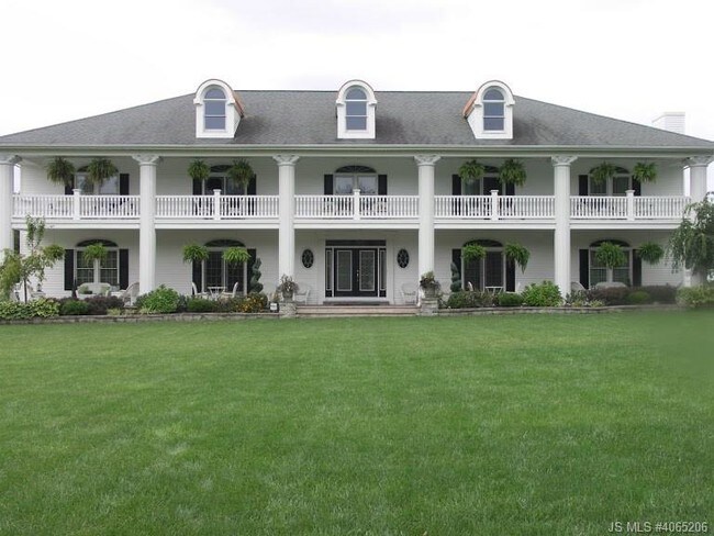 Building Photo - 171 Beachview Ave