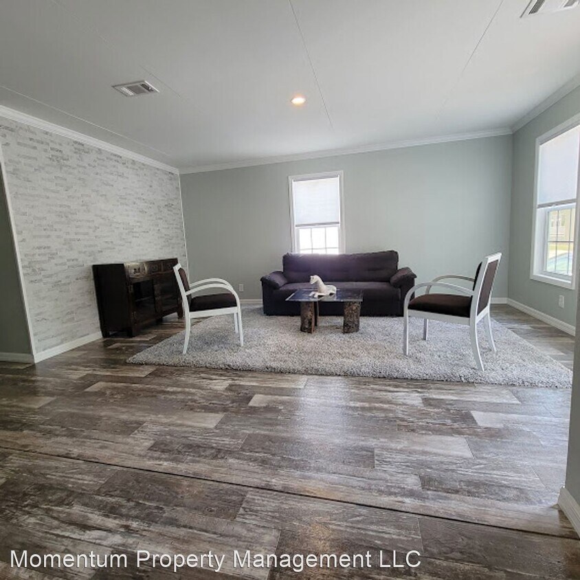 Primary Photo - 3 br, 2 bath House - 2877 Kingswood Cir