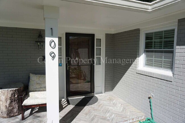 Building Photo - 109 E Sand Hills Dr