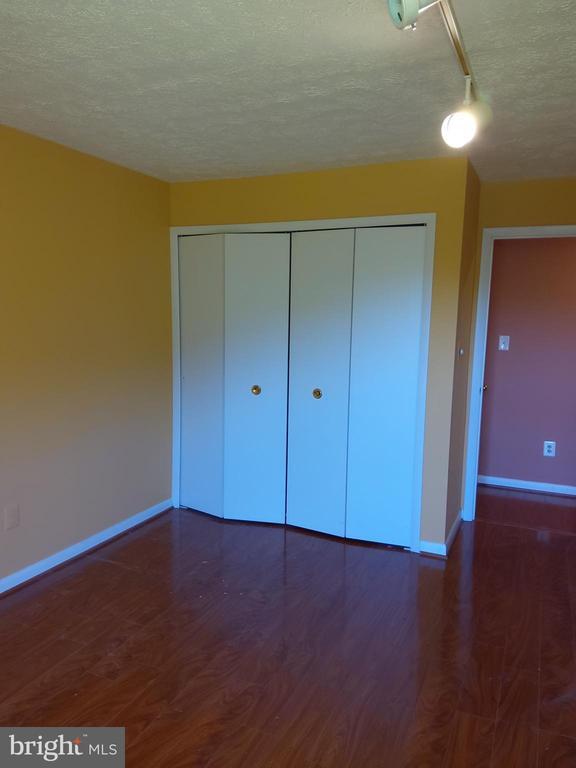 Foto del edificio - 2109 Woodbox Ln