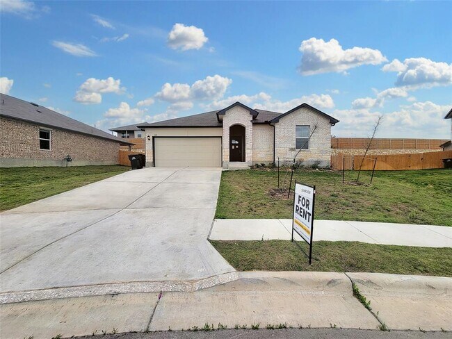 Building Photo - 125 Solitude Dr