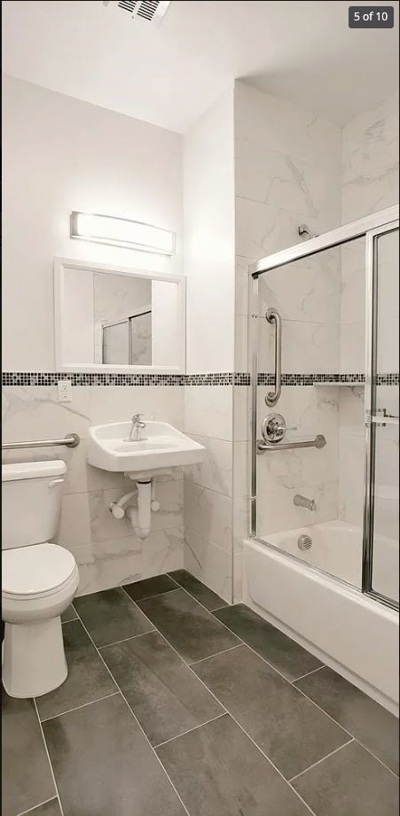 Building Photo - 3294 John F. Kennedy Blvd