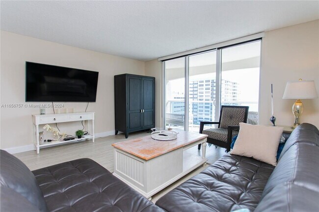 Building Photo - 3800 S Ocean Dr