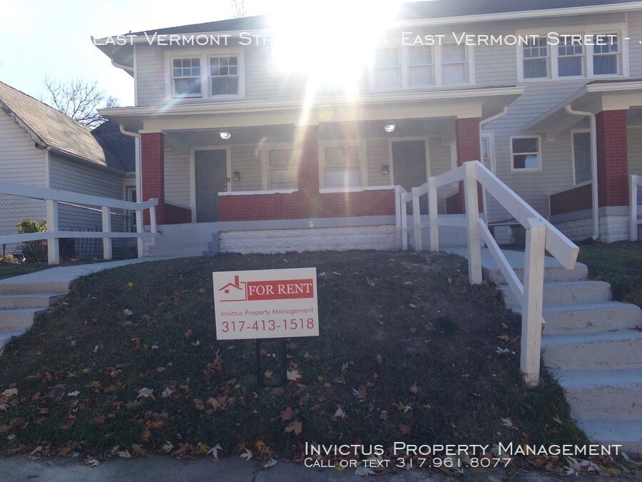 Primary Photo - Move in Special!!!