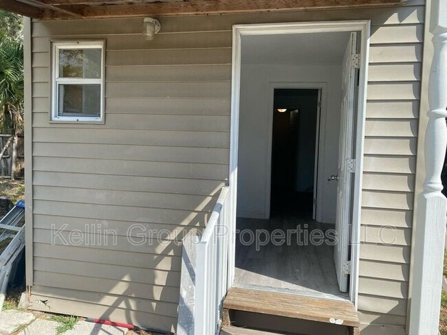 Foto del edificio - 5701 Middlesex Dr