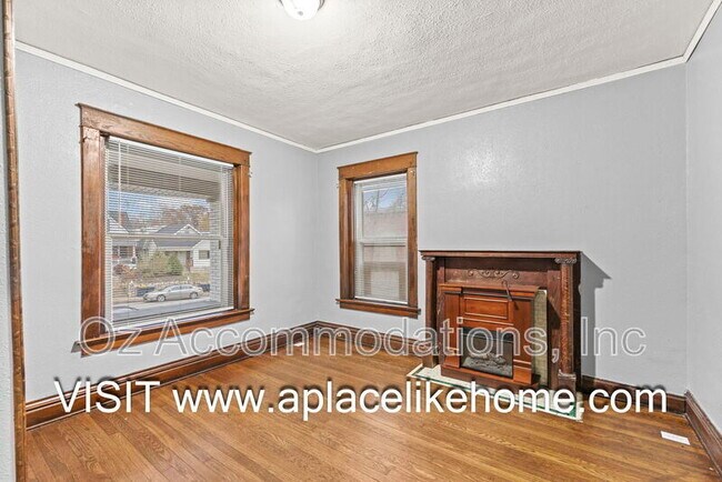 Building Photo - 3523 St John Ave