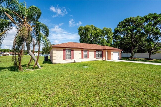 Foto del edificio - 2175 SE Heathwood Cir