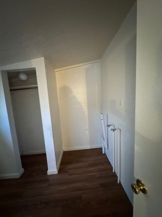 Building Photo - 3818