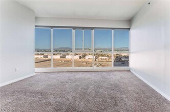 Building Photo - 4575 Dean Martin Dr