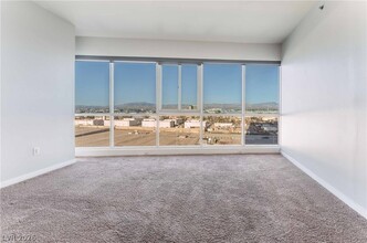Building Photo - 4575 Dean Martin Dr