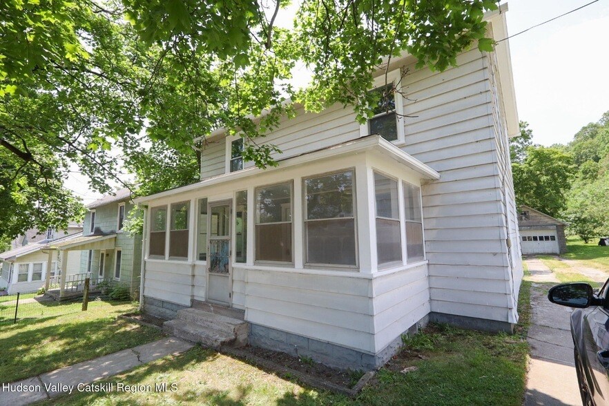 Foto principal - 16 Maple St