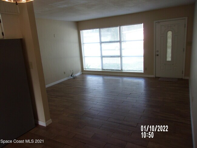 Foto del edificio - 1105 Myrtle Ln