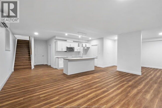 Photo du bâtiment - 162 McLellan Ave