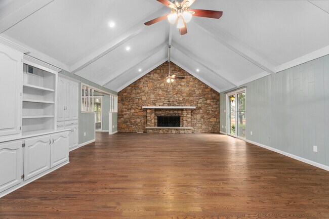 Building Photo - 4612 NW Bramble Trail
