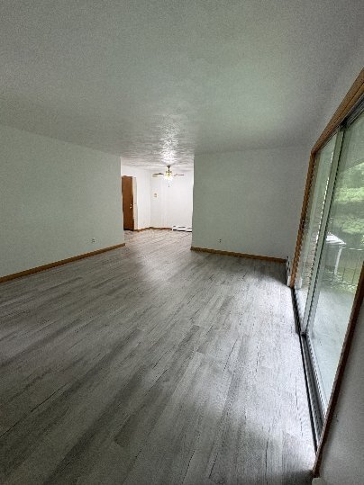 Foto del edificio - 624 Garrison Rd
