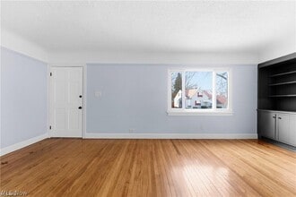 Building Photo - 876 Eloise Dr