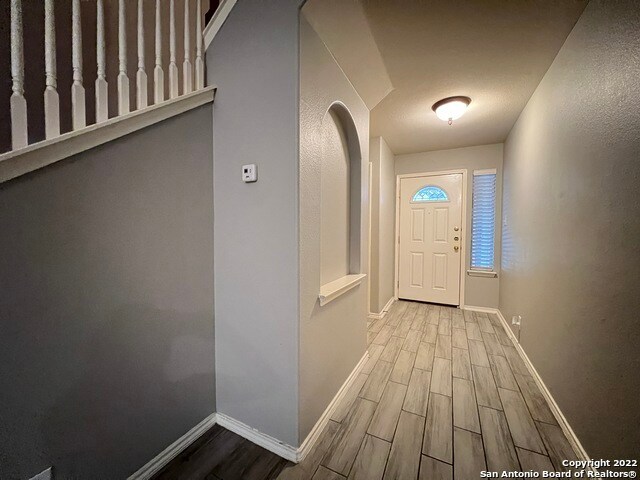Building Photo - 707 Pinafore St