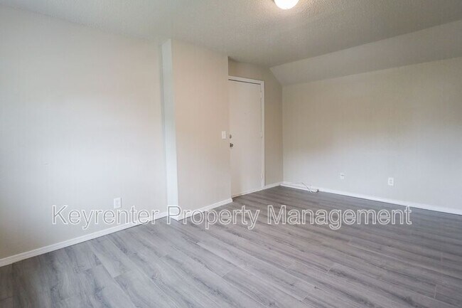 Foto del edificio - 405 S Maple St