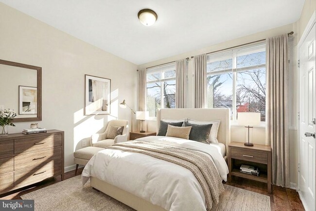 Building Photo - 3207 11th Pl SE