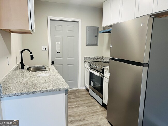 Foto del edificio - 214 Cabin Creek Dr