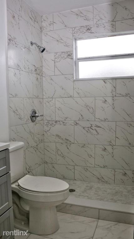 Building Photo - 3 br, 2 bath  - 6250 SW 21st St