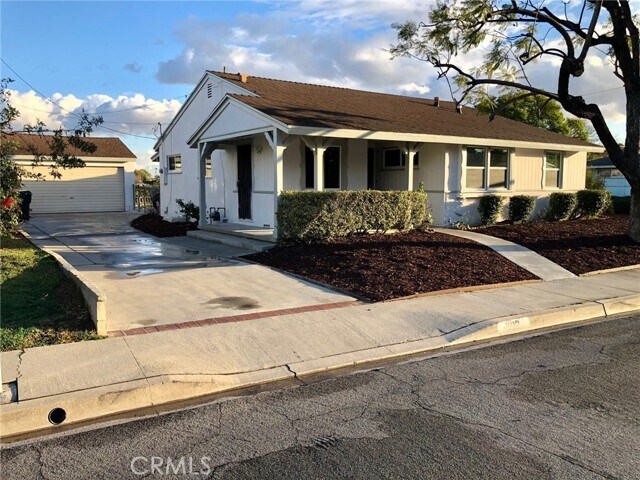 Primary Photo - 892 S Isabella Ave