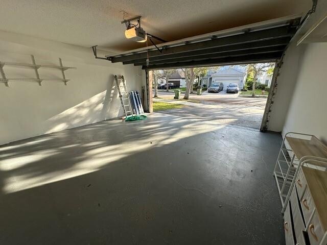 Foto del edificio - 1572 Banyan Way