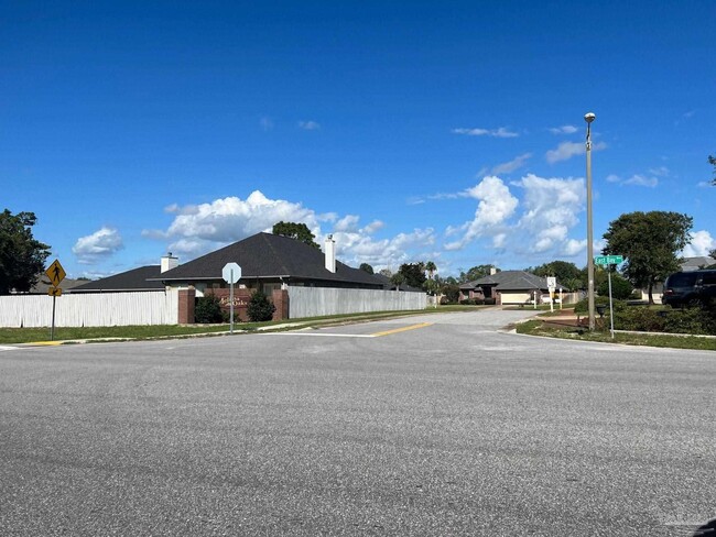 Building Photo - 1959 Melissa Oaks Dr