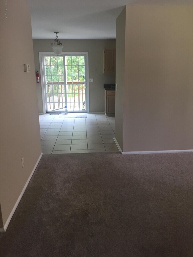 Building Photo - 1296 Beauchamps Pl