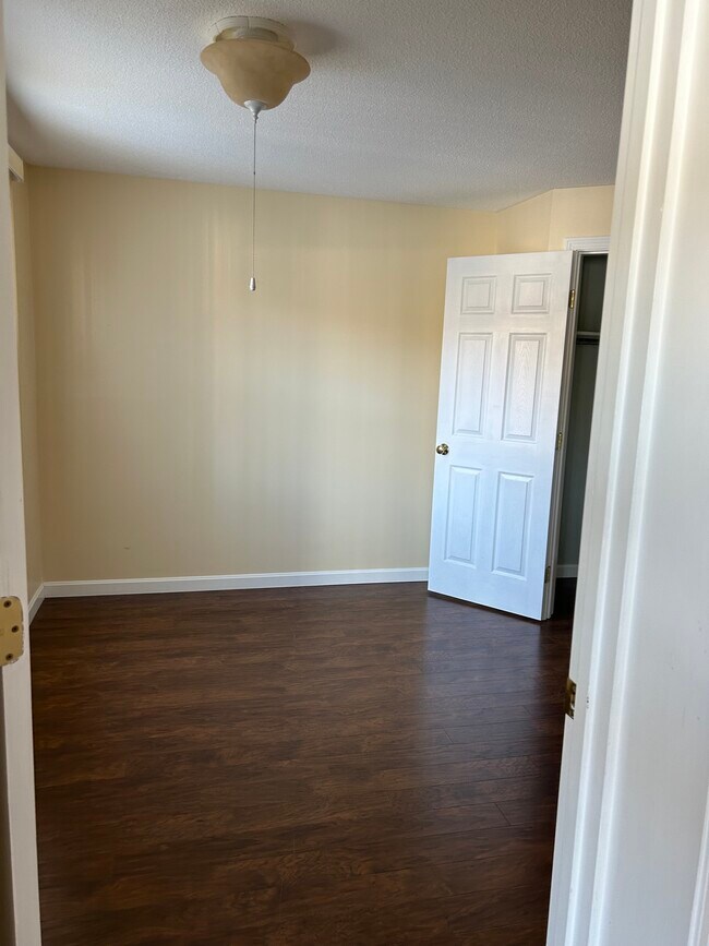 Foto del edificio - 450 Somerset Ave