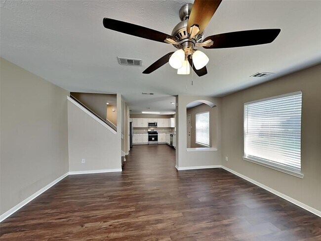 Building Photo - 16118 April Ridge Dr