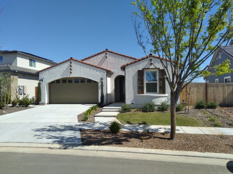Primary Photo - 4751 Overstone Ave