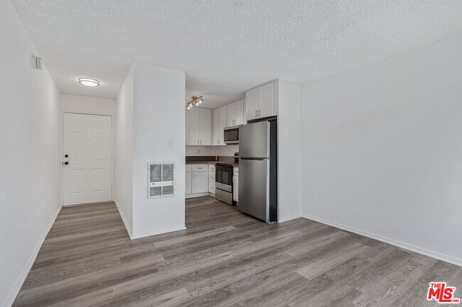 Foto del edificio - 12960 Dronfield Ave