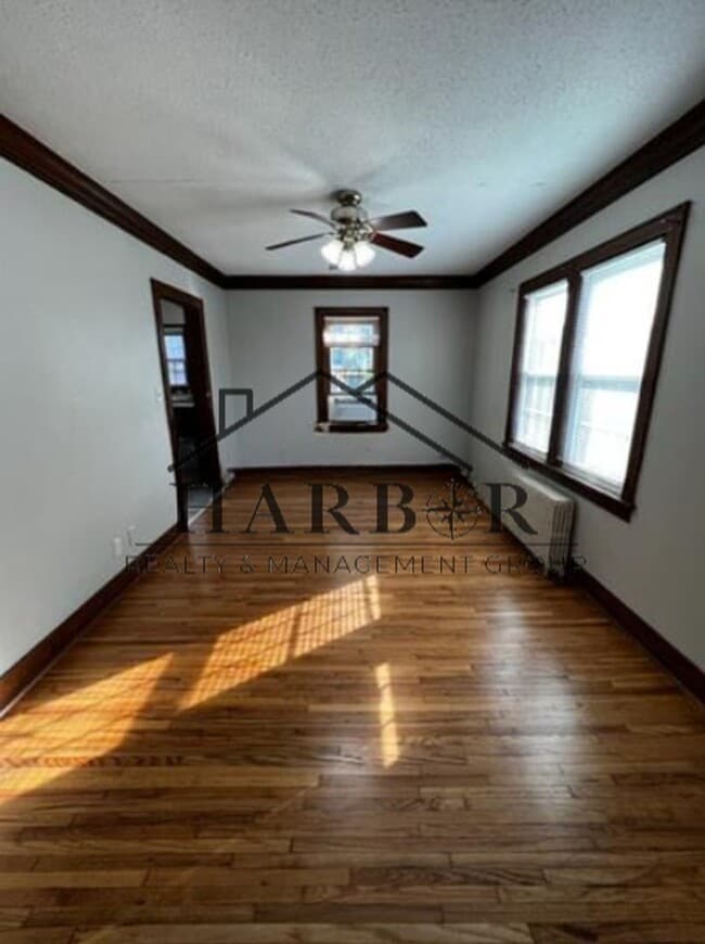 Foto del edificio - 1st Avenue SW Duplex