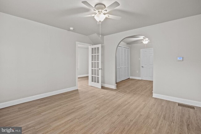 Building Photo - 2555 Trenton Rd