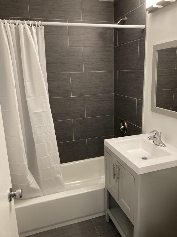 Foto del edificio - 804 E 89th Pl