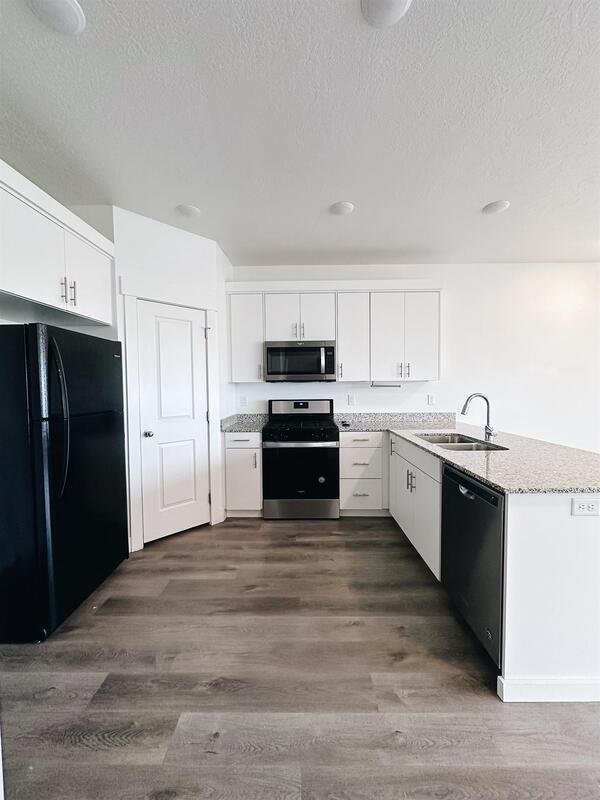 Foto del edificio - 911 W 1000 N