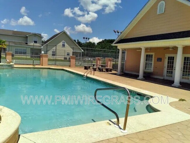 Building Photo - 69 Courtyard Way