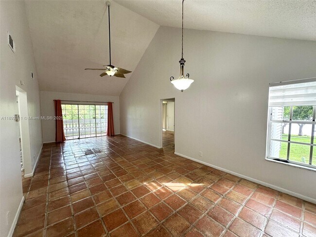 Foto del edificio - 10521 Mahogany Key Cir