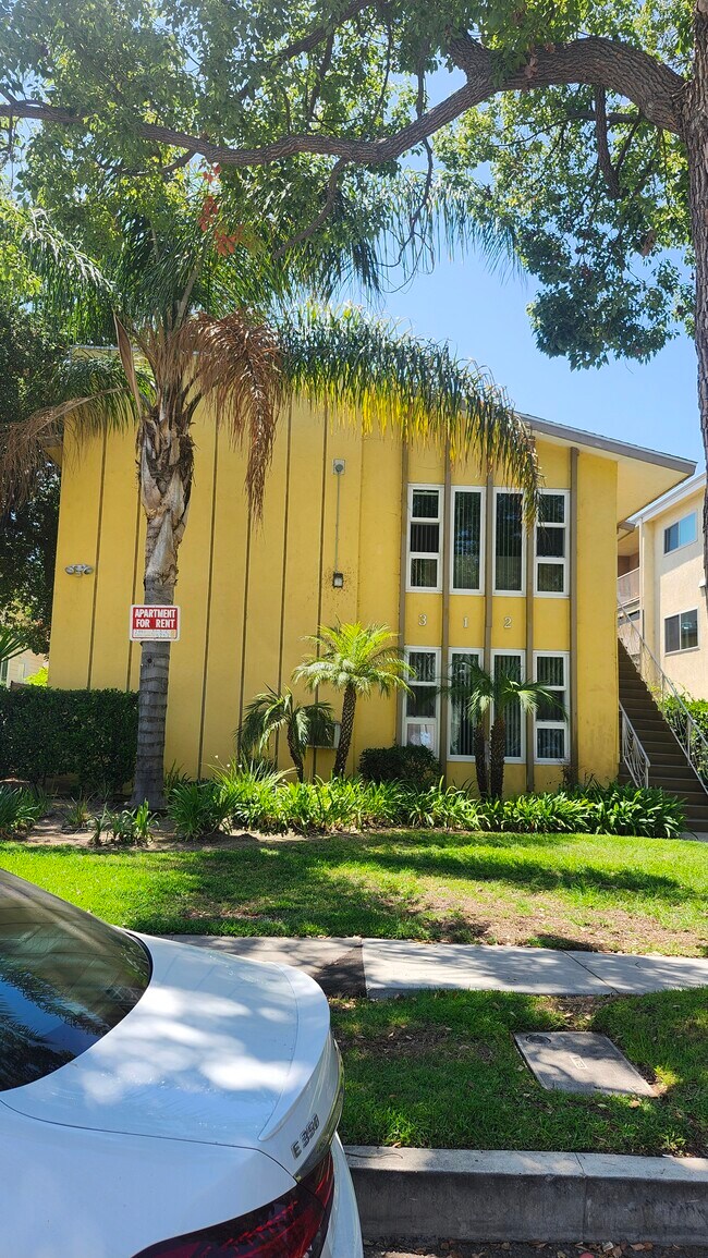 Foto del edificio - 312 E Dryden St