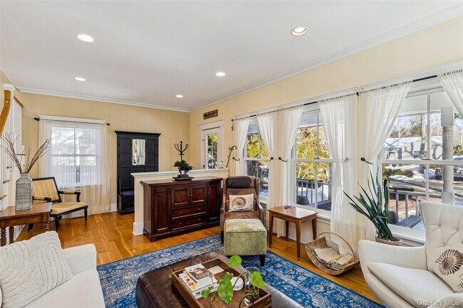 Foto del edificio - 38 Baycrest Ave