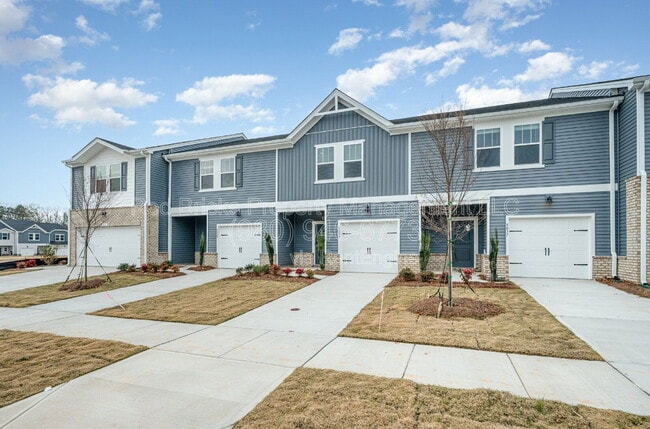 Building Photo - 8033 Hidden Spgs Trl