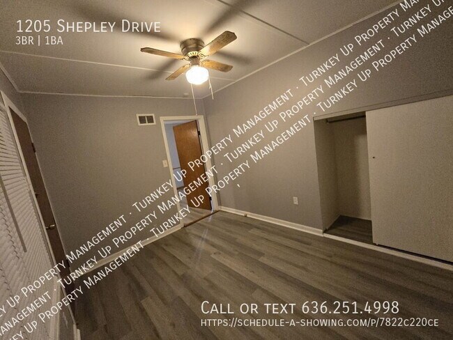 Foto del edificio - 1205 Shepley Dr