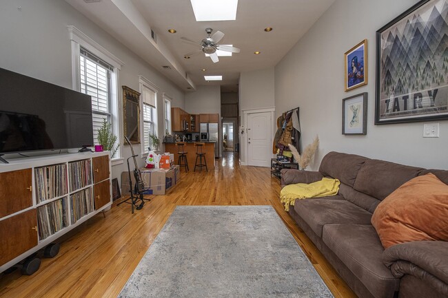 Building Photo - 152 Highland Ave